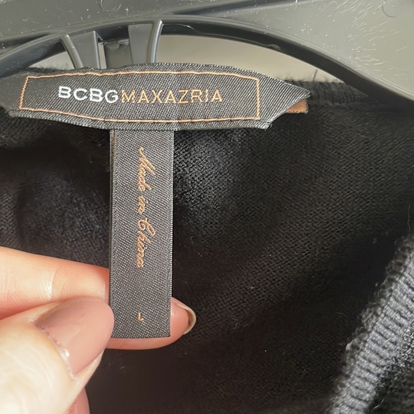 BCBG Maxazria - Deep V sweater dress - Picture 5 of 5